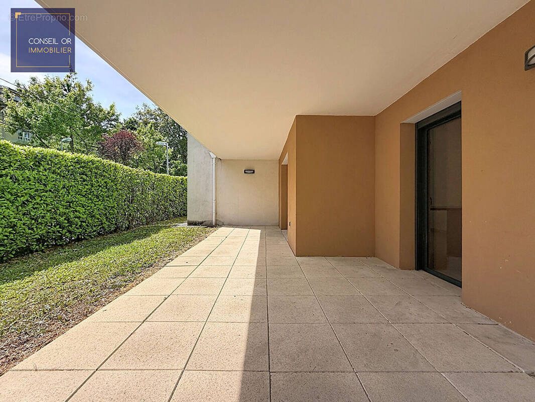 Appartement à SAINT-GENIS-LAVAL