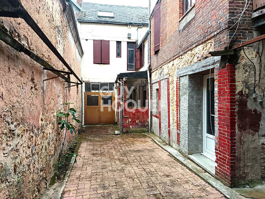 Maison à NONANCOURT