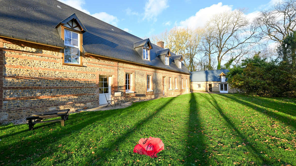 Maison à PIERREFIQUES