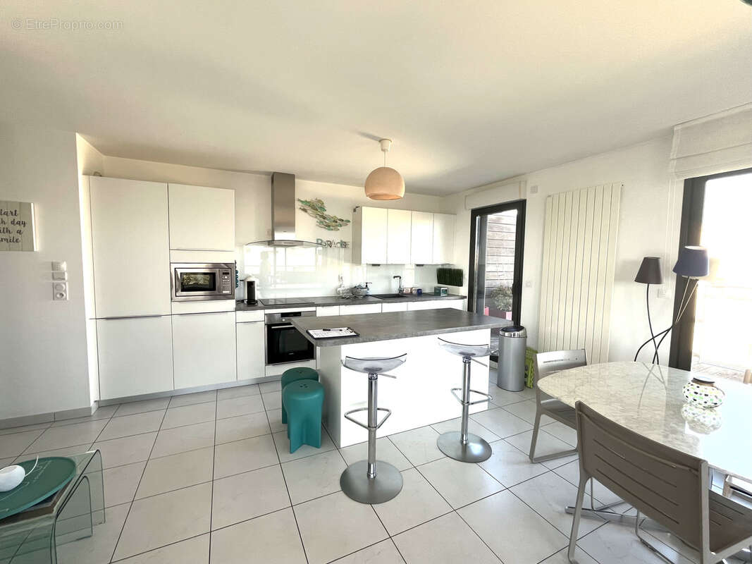 Appartement à MAUGUIO