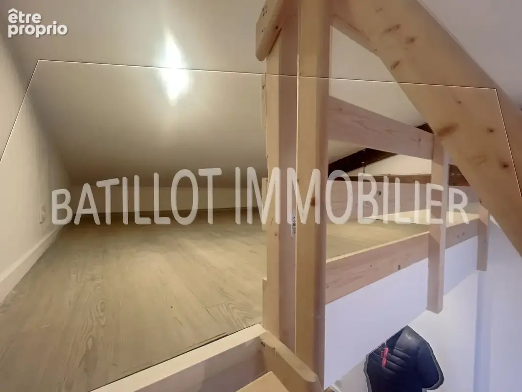 Studio reims centre en dernier etage - photo 5