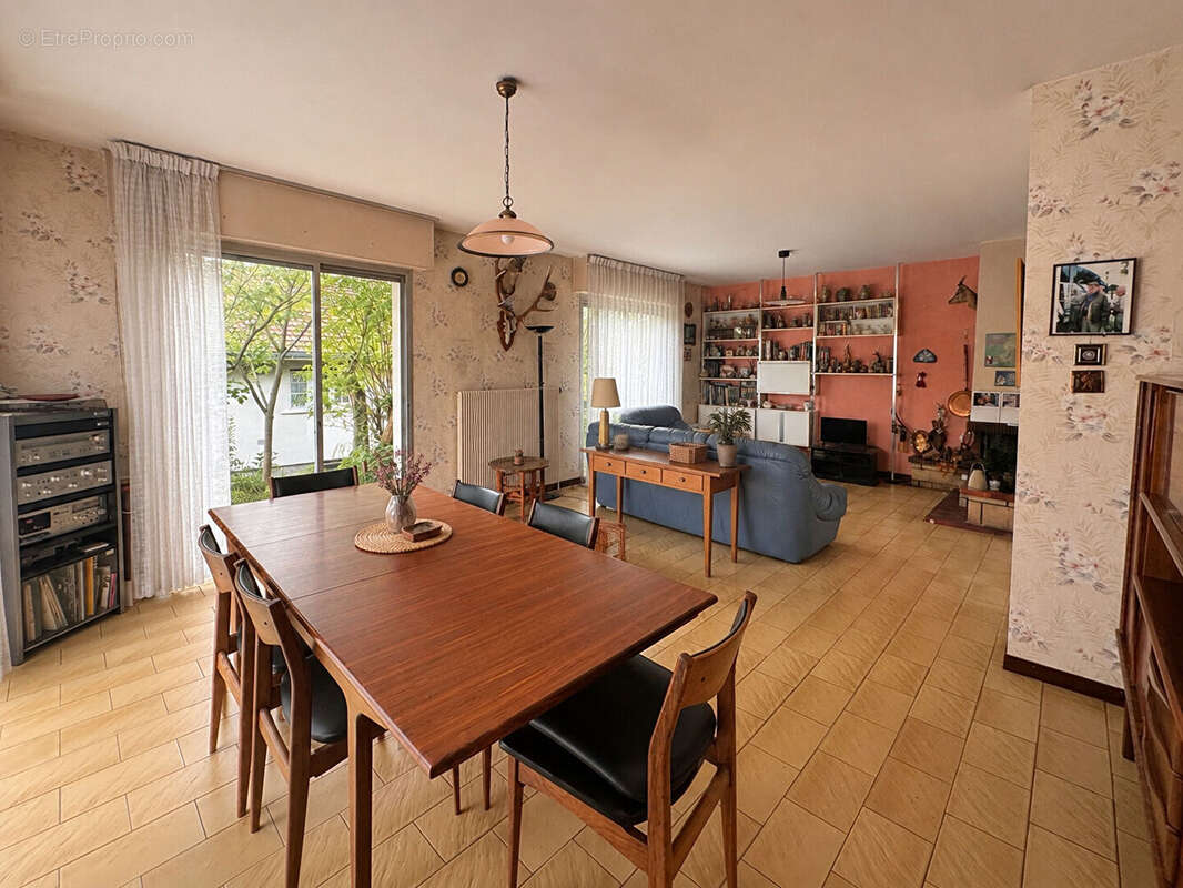 Maison Chenove 8 pièce(s) 220 m2 - photo 6