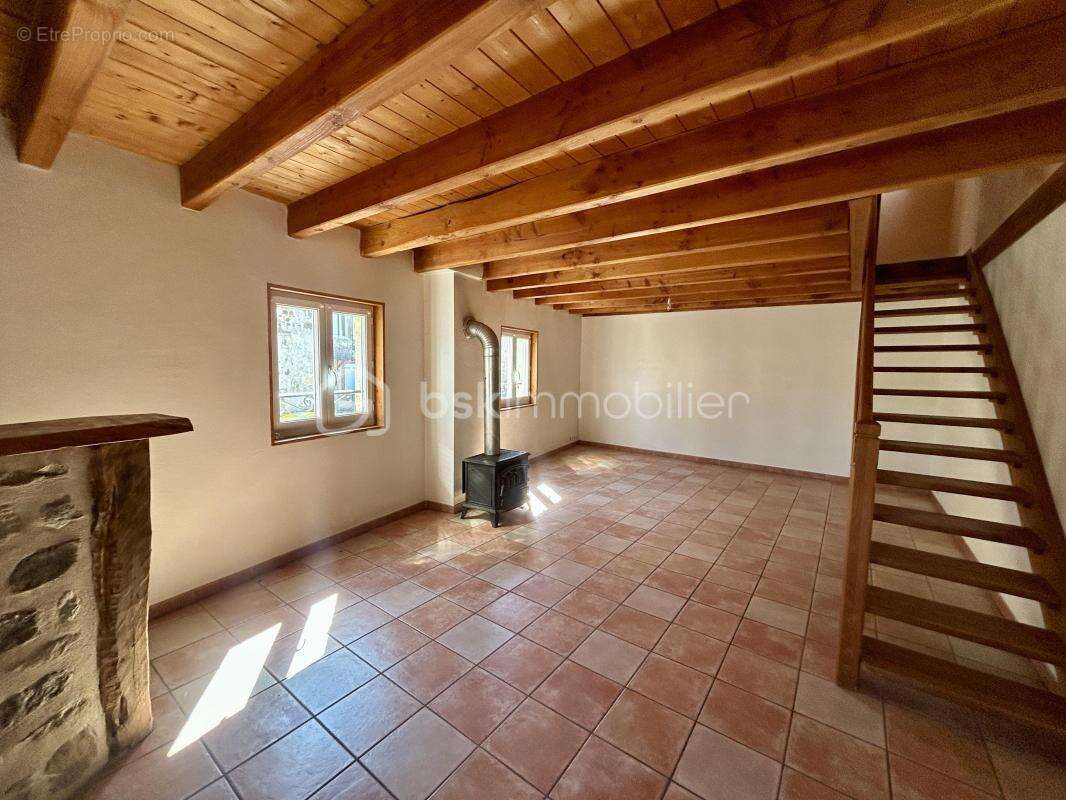 Maison à SAINT-JULIEN-DE-COPPEL