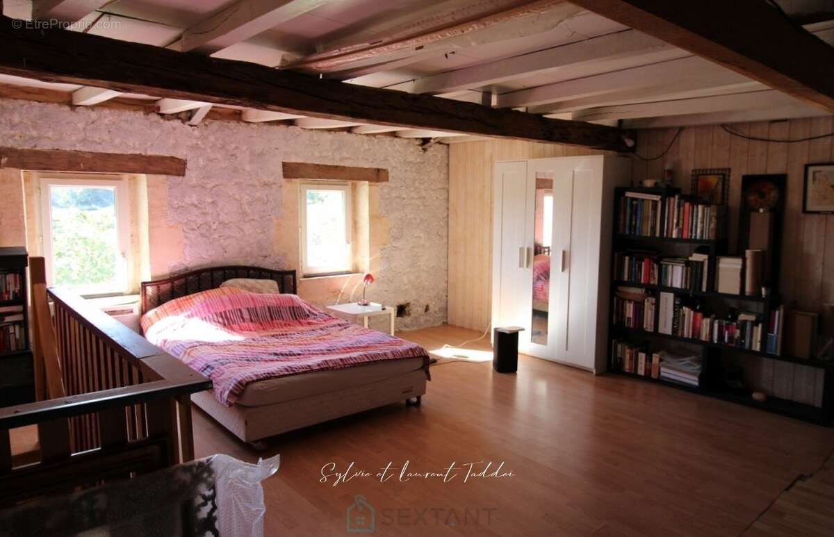 Propriété de 30 hectares  maison en pierre à rénover  dépendances  étangs - photo 12
