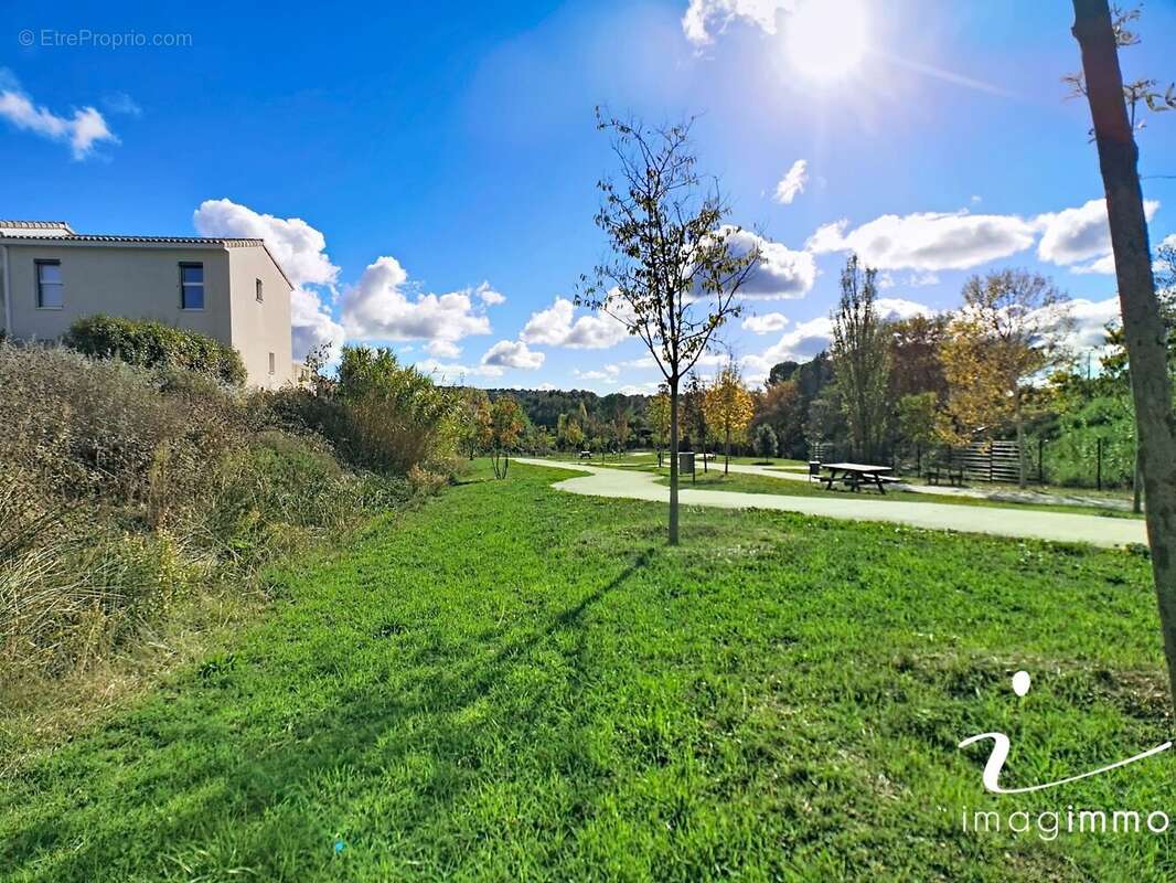 Maison à VAILHAUQUES