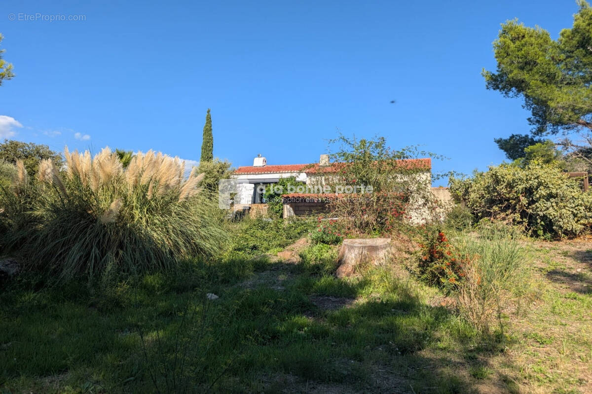 Maison à LE CASTELLET