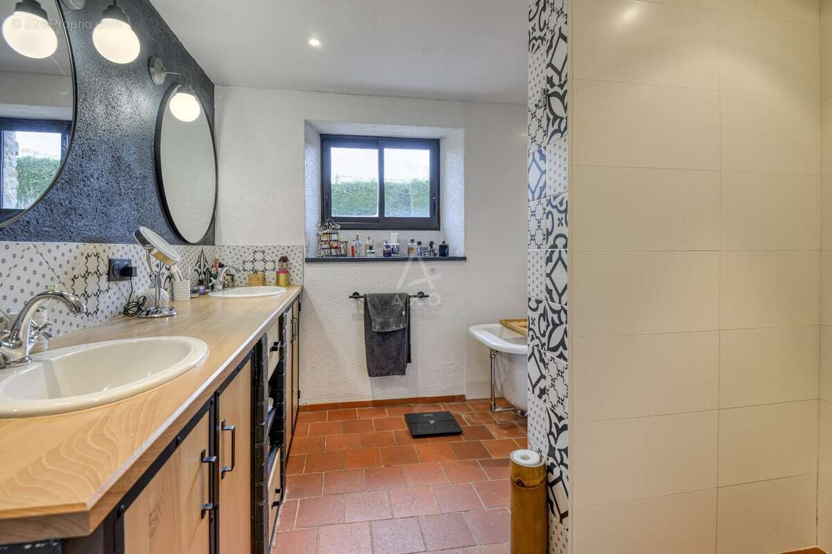 Maison à LE LANDREAU