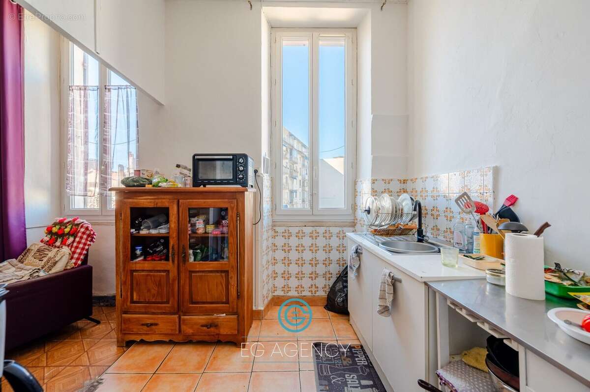 Appartement à MARSEILLE-5E