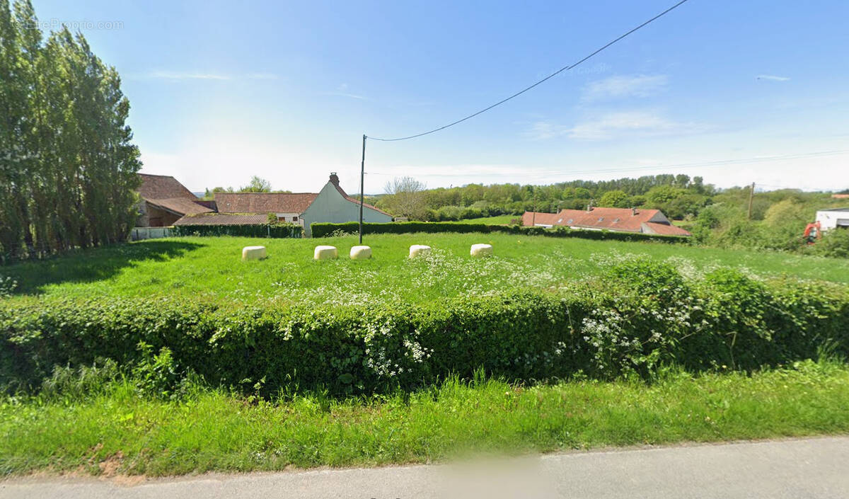 Terrain à RETY