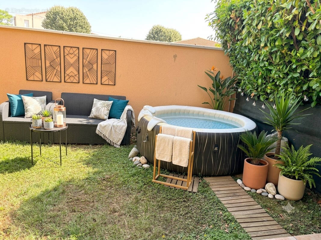 Appartement à BRUGUIERES