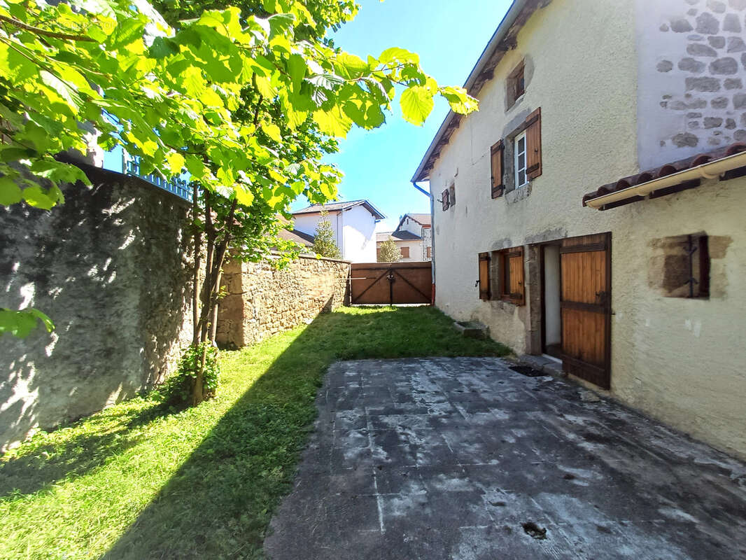 Maison à TIRANGES