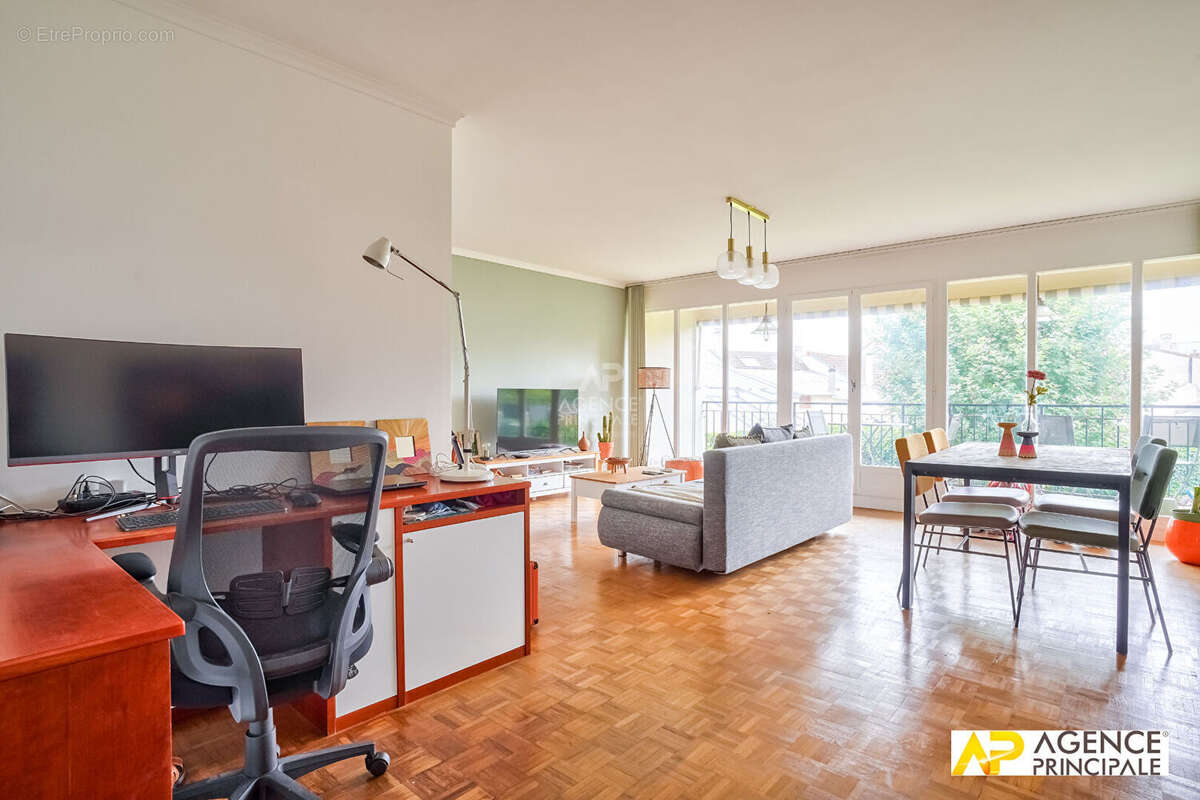 Appartement à MAISONS-LAFFITTE