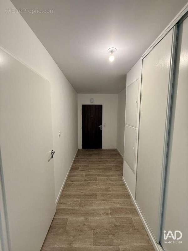 Photo 4 - Appartement à CORMELLES-LE-ROYAL