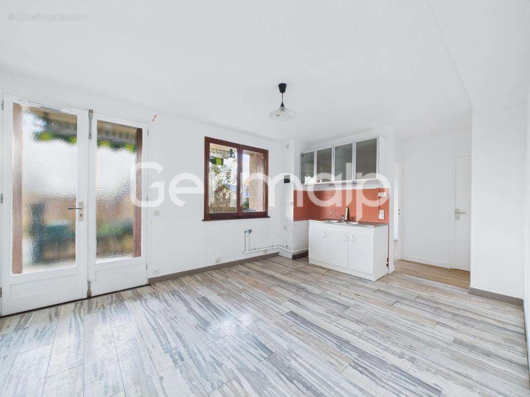 Appartement à GRUFFY