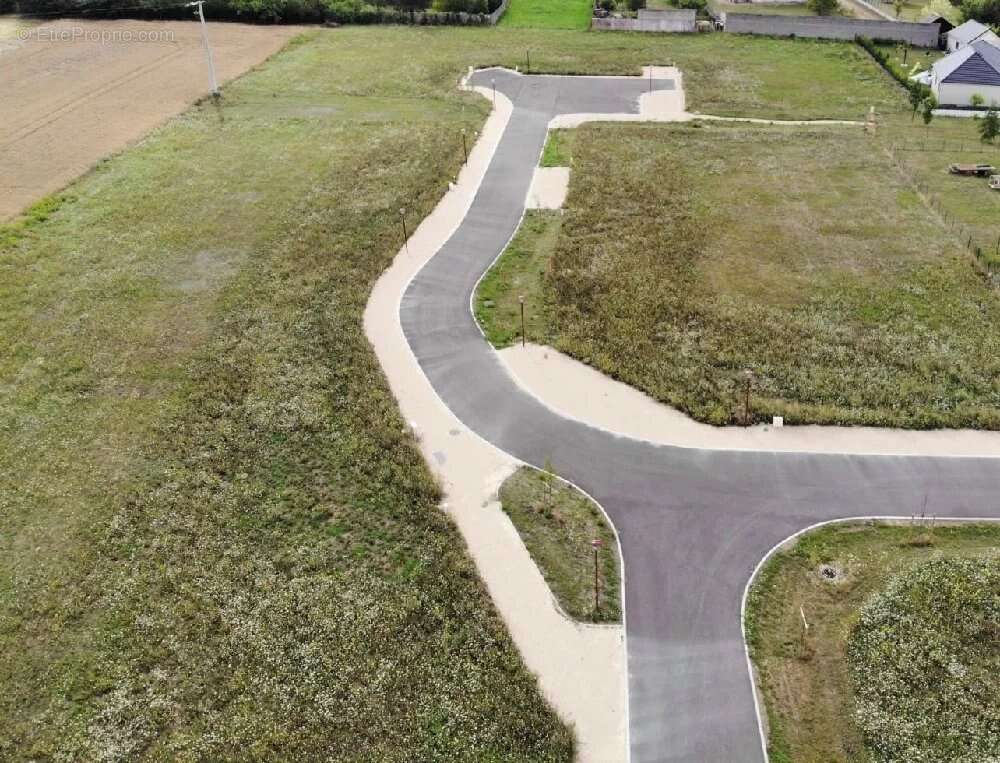 Terrain à GONDREVILLE