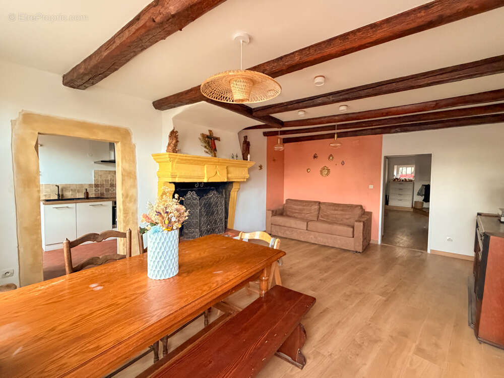 Maison à LESSY