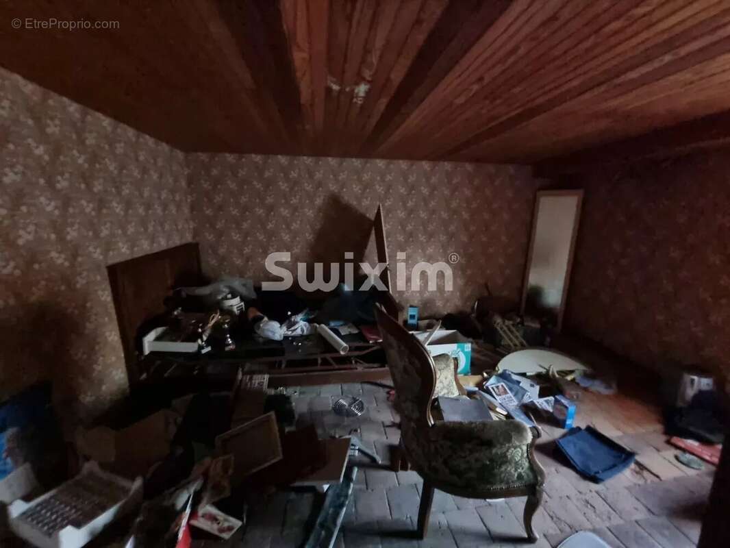 Appartement à VARZY
