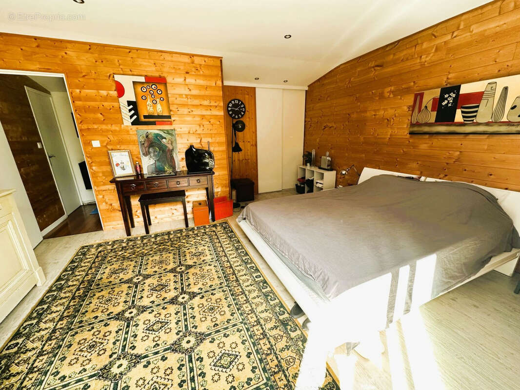 Maison à SAINT-YORRE