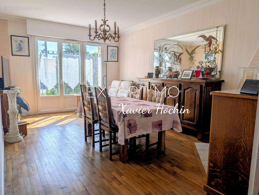 Maison 4 pièces évolutive (81 m2) sur grand terrain de 918 m2 avec dépendances & sous-sol complet - photo 2