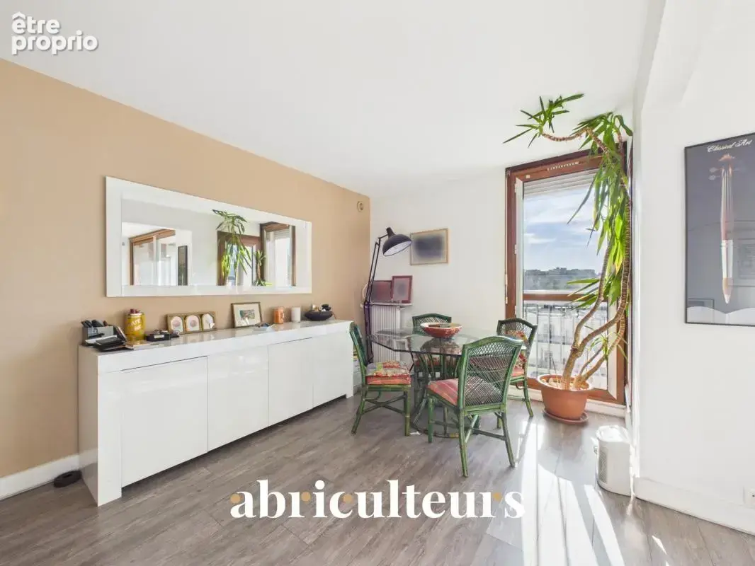Paris 15e – Résidence Paris XV – Appartement familial 5 pièces de 114 m² avec balcons, parking et cave - photo 8