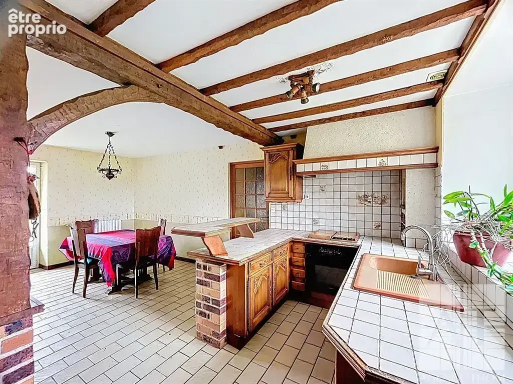 Authentique corps de ferme en pierres avec dépendances et vaste terrain - photo 3