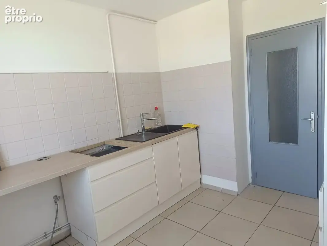 Montelimar – 26200 (drôme) france appartement lumineux - t2 41 m²   balcon   loggia   cave - photo 3