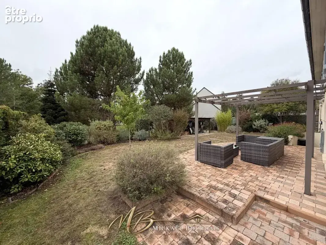 Maison familiale de 125 m² avec 5 chambres, grand sous-sol et deux terrasses – Brette-les-Pins - photo 13