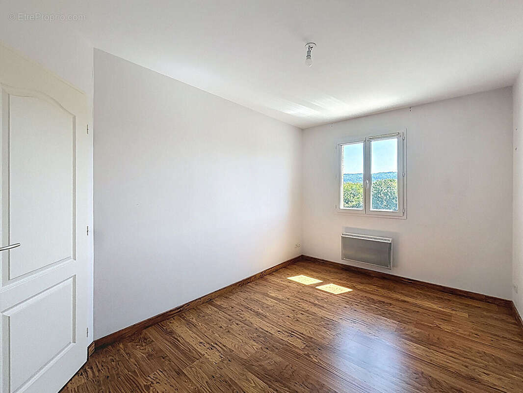 Maison à SAINT-VULBAS