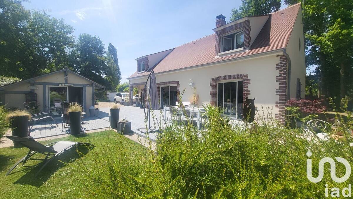 Photo 1 - Maison à CHEVILLON-SUR-HUILLARD