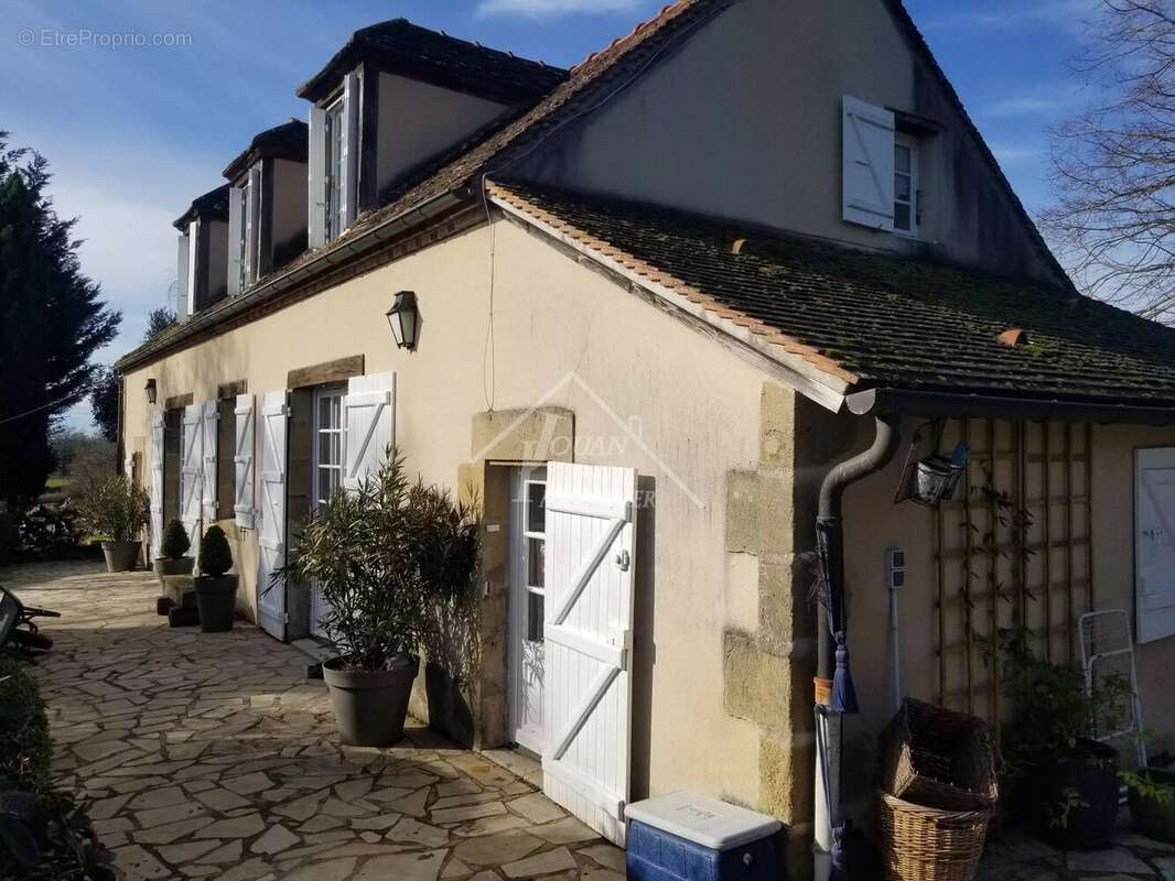 Maison à HERISSON