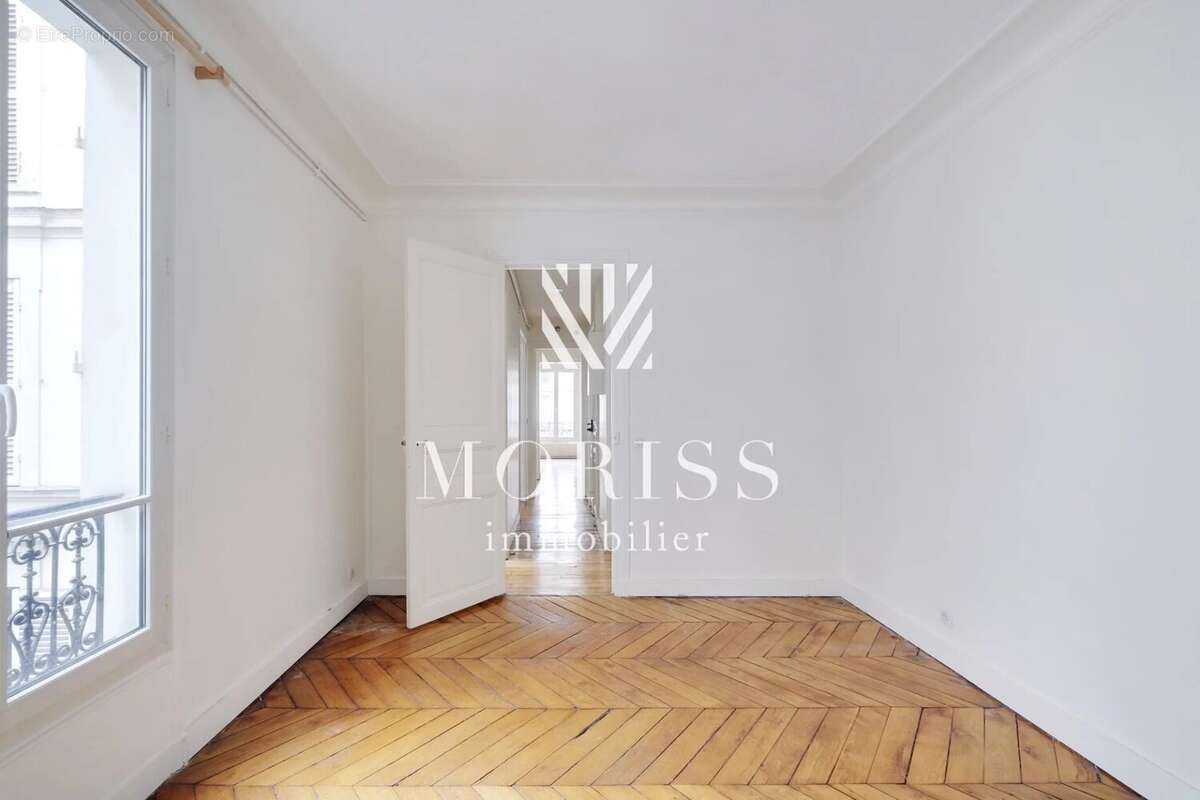 Appartement à PARIS-10E