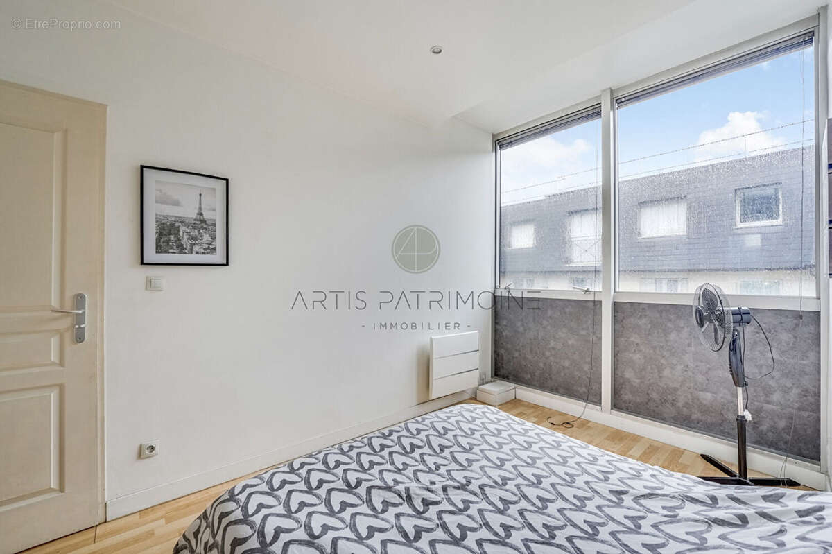 Appartement à LES LILAS