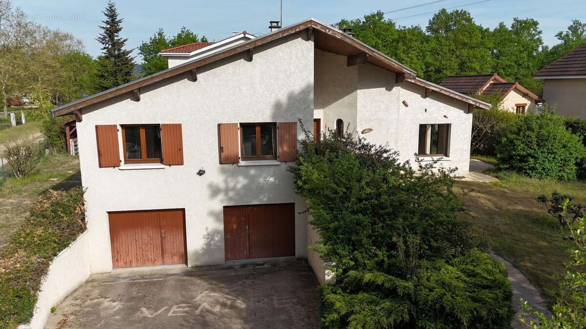 Maison à SAINT-ROMAIN-DE-JALIONAS