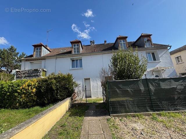 Appartement à LAMORLAYE