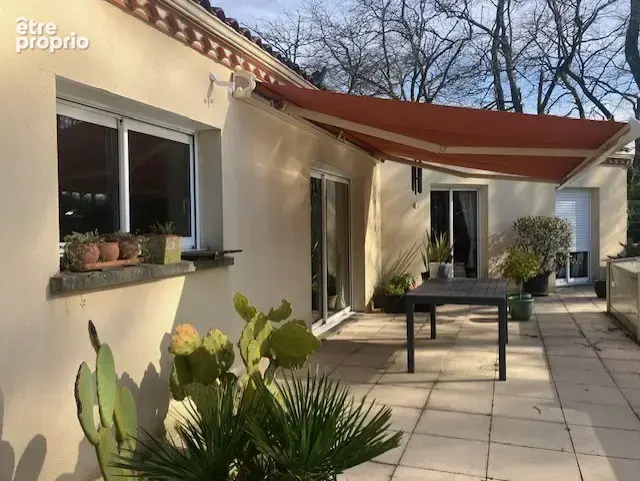 Maison 4 chambres, studio indépendant et garage sur belle parcelle de 1840m2 - photo 5