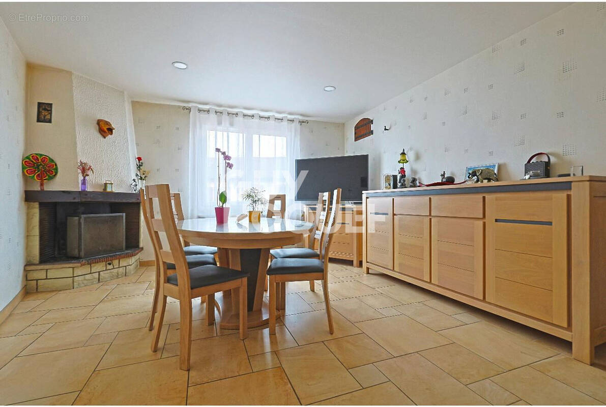 Maison à NEUVES-MAISONS