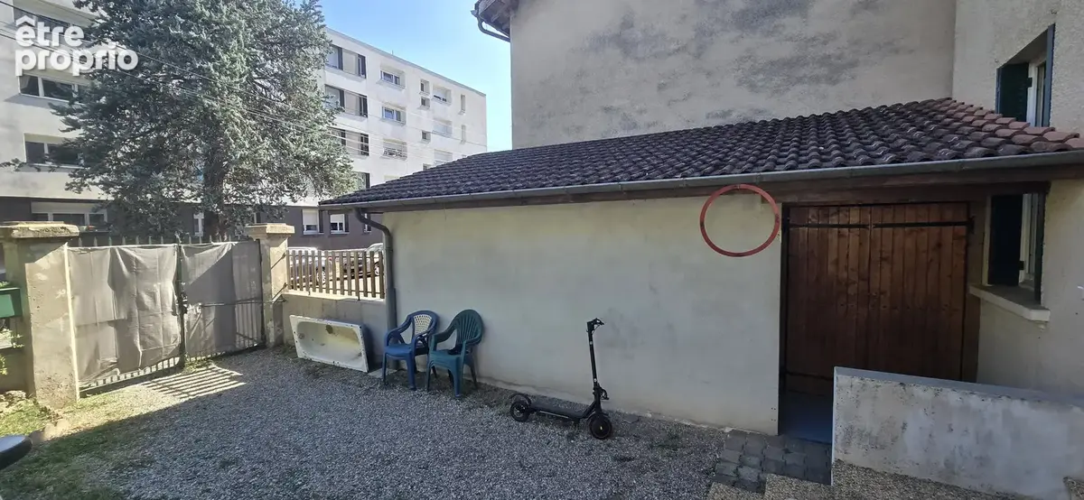 Centre ville / jardin / a renover - photo 8
