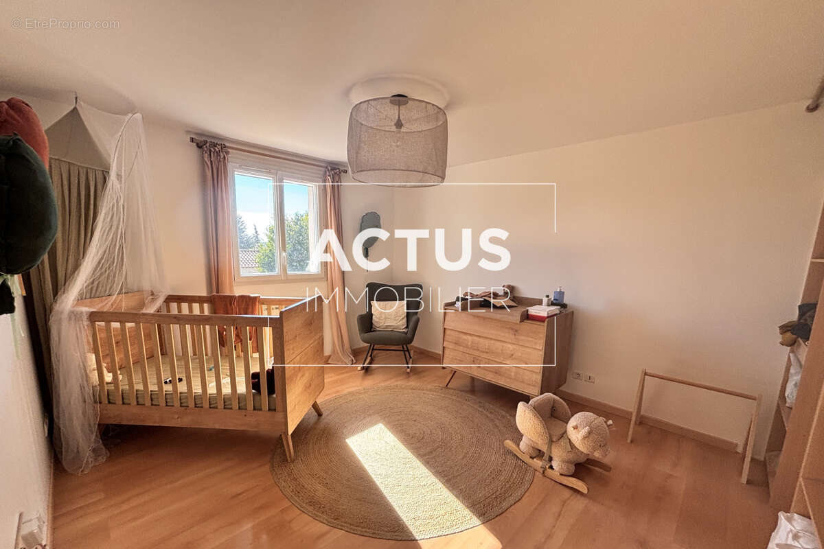 Maison à PELISSANNE