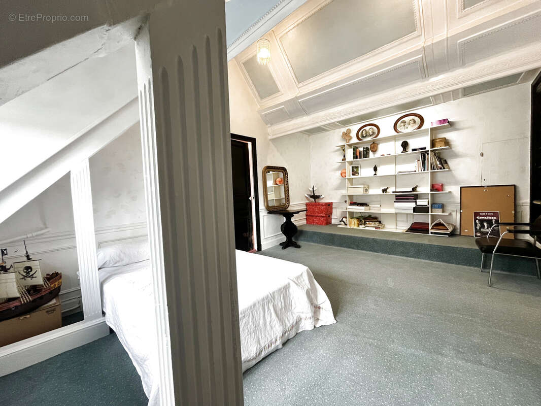 Maison à JOUY-LE-MOUTIER