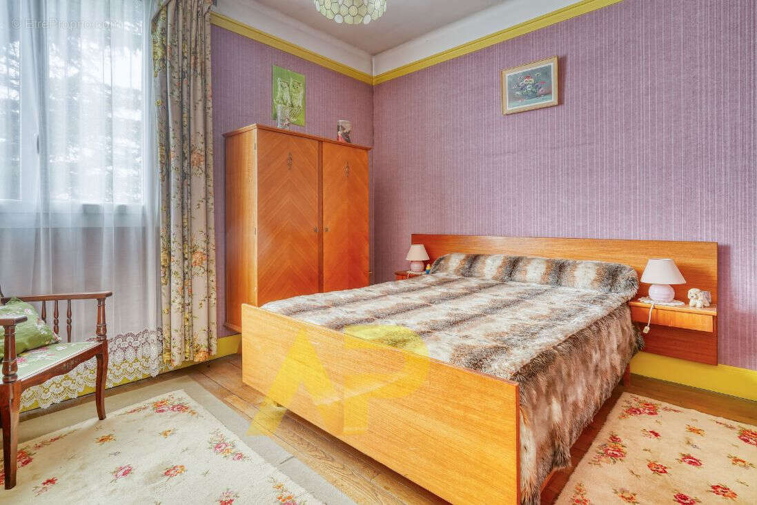 Maison à LE PLESSIS-ROBINSON