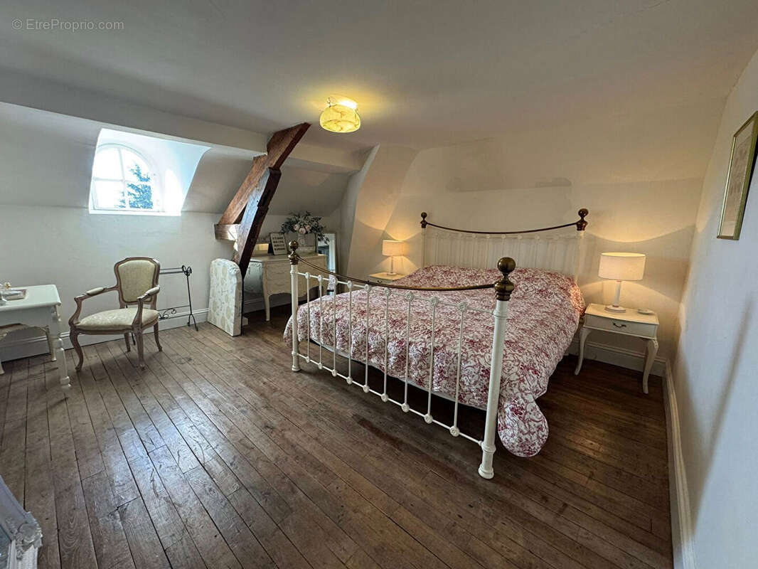 Maison à CHATEAUPONSAC