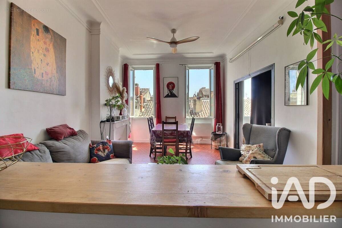 Photo 1 - Appartement à MARSEILLE-5E