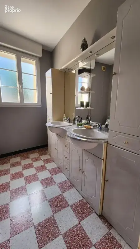 Maison ancienne renovee, centre chateauneuf avec terrain et garage - photo 6