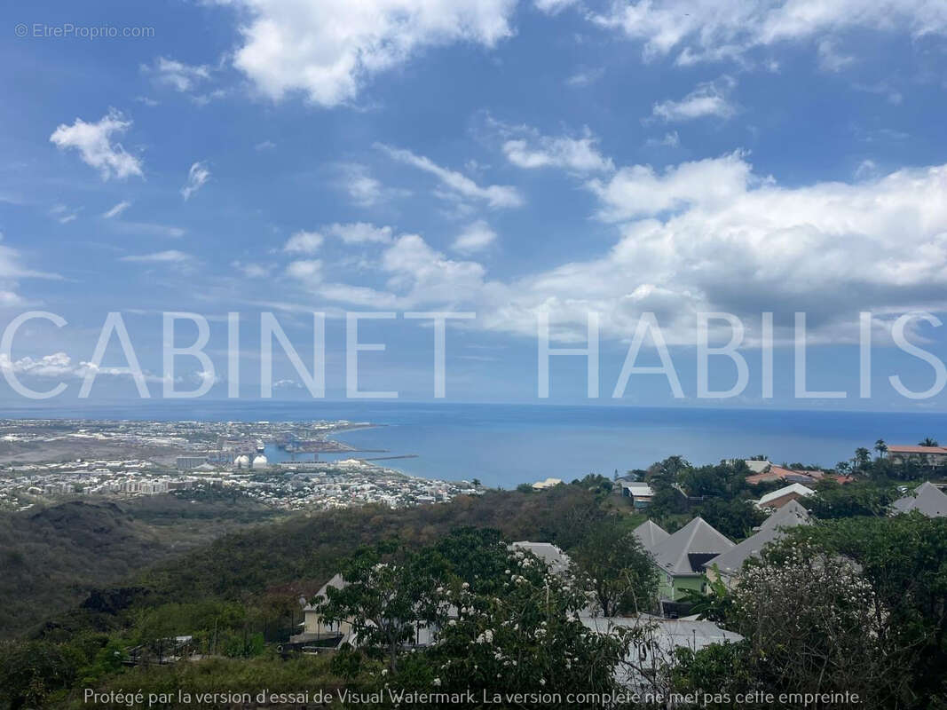 Terrain à LA POSSESSION