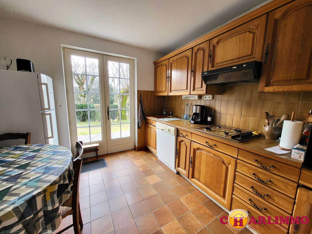 Maison à SAINT-JUNIEN