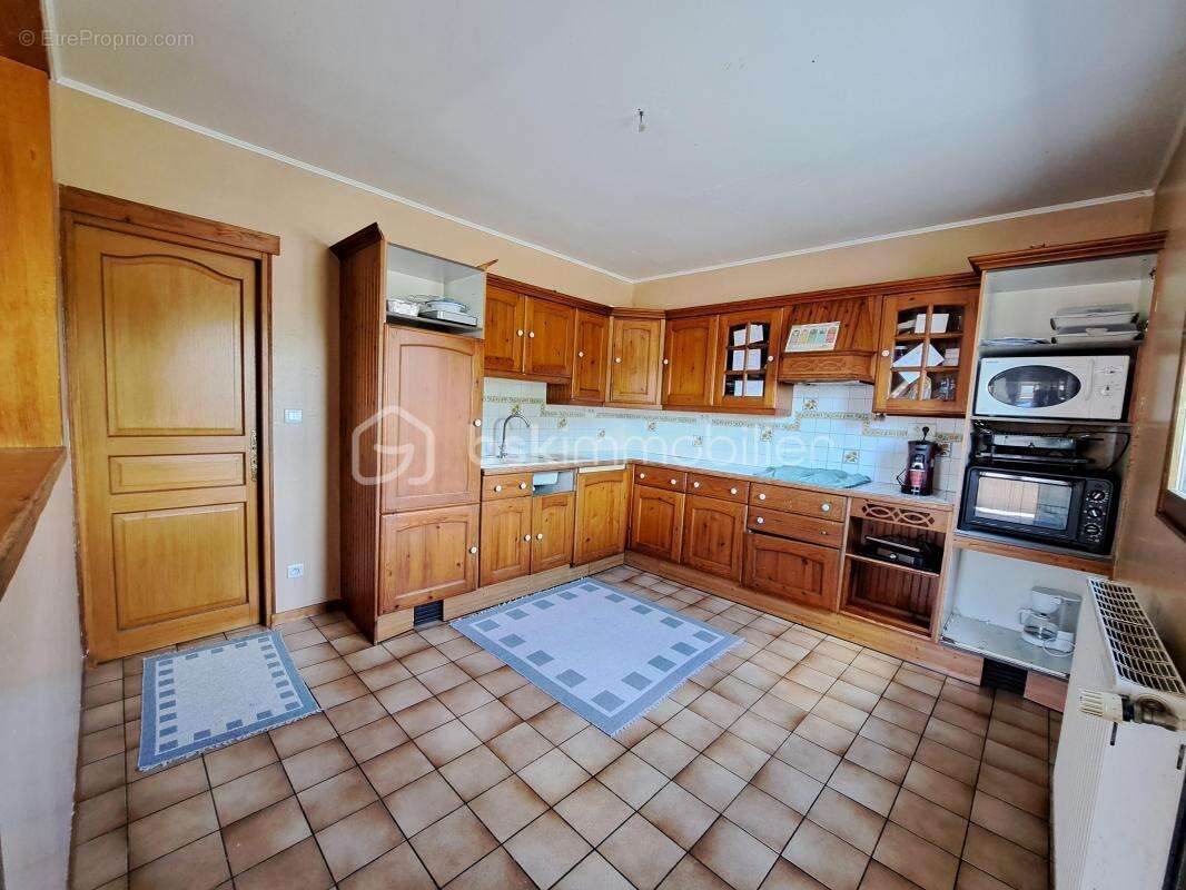 Maison avec garages et jardin a 5 minutes d'abbeville - photo 6