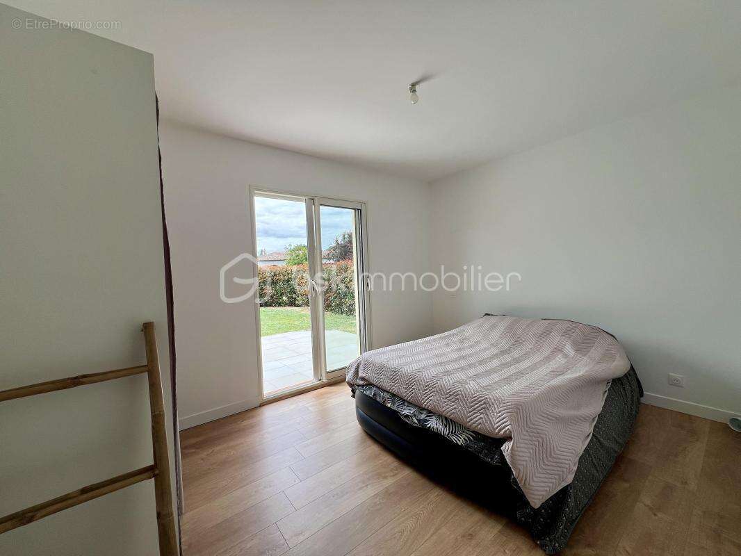 Villa T5 contemporaine de plain-pied de 130 m² avec garage - photo 13