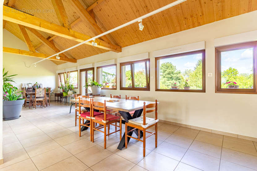 Maison Romorantin Lanthenay 8 pièces 202 m2 - photo 6