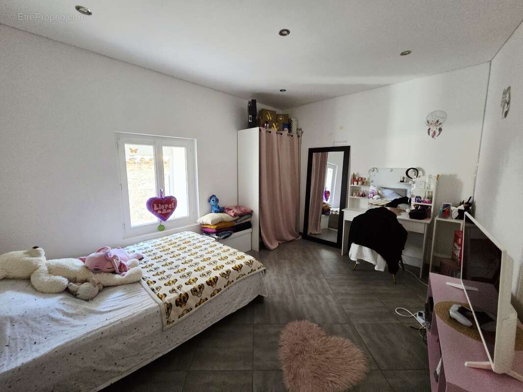 Maison à SAINT-CHINIAN