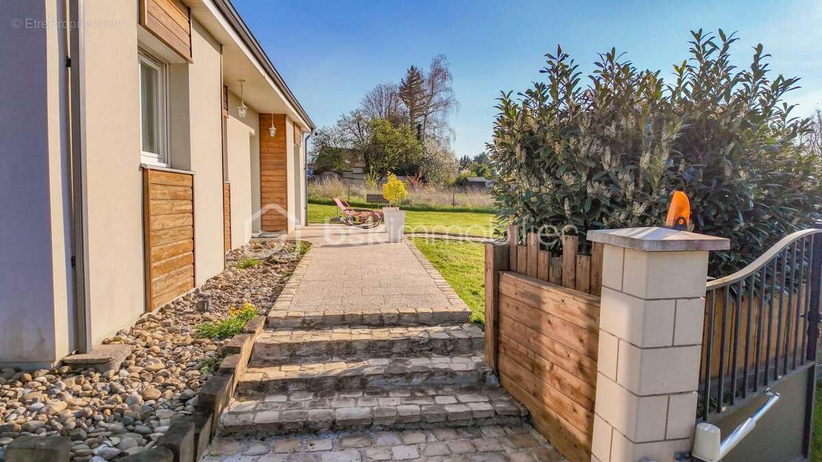 Maison à SAINT-BENIN-D'AZY